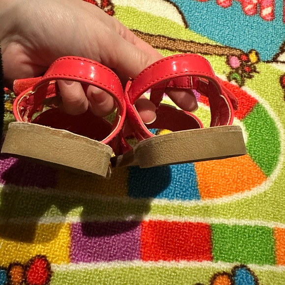 Gymboree girls 👧 strawberry 🍓 sandals - Picture 3 of 5